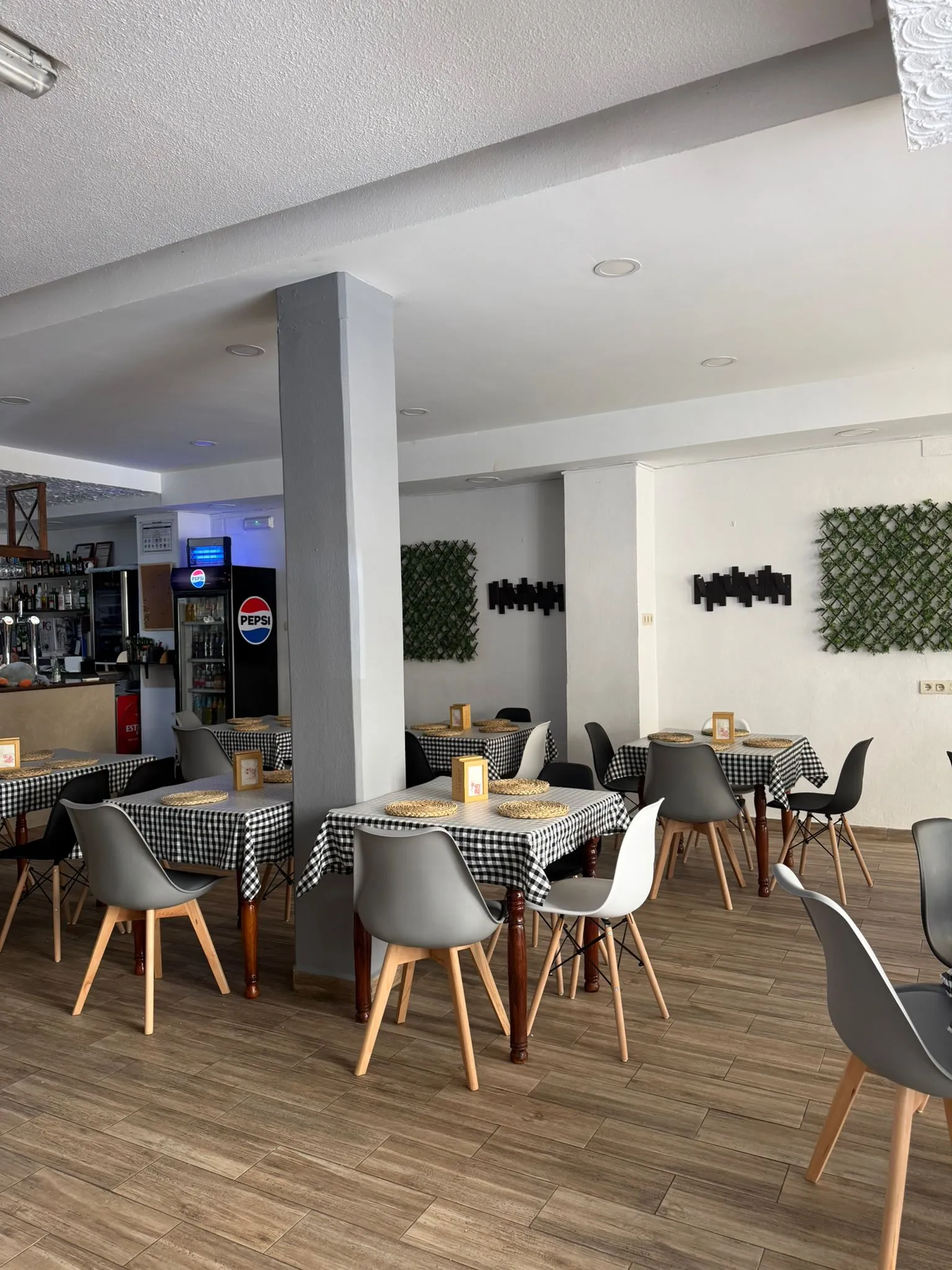 Interior del restaurante Nou Tauro